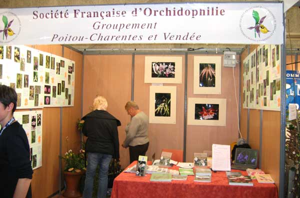 SFO PCV Participation de la SFO Société française d'orchidophilie de Poitou-Charentes et Vendée à la Biennale des Jardins et du Paysage à la Roche sur Yon.