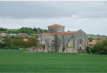 Eglise de Lanville XIIème siècle Orchidées rando Charente